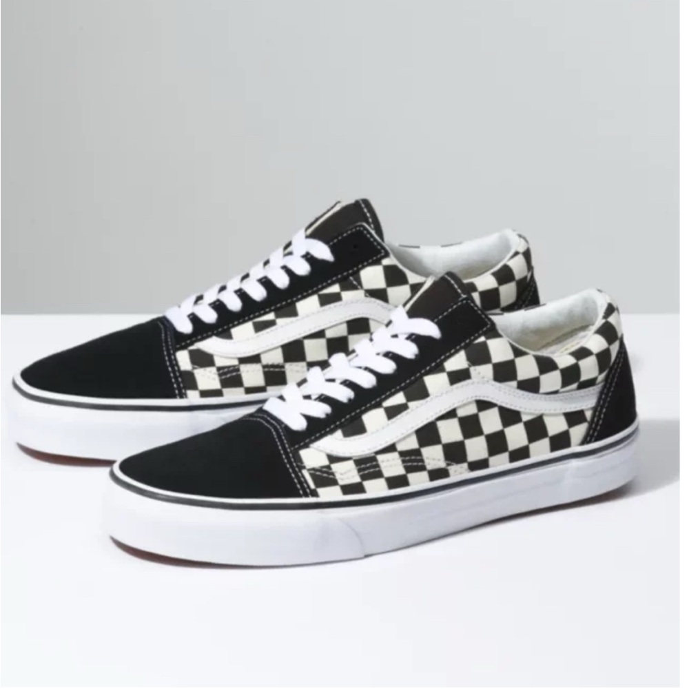 Van’s Old Skool Checkerboard shoe. Size M 11.5